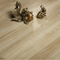 2019 new design E0 oak color saw marks waterproof multi layer engineered wood floorings wear layer papers with plywood